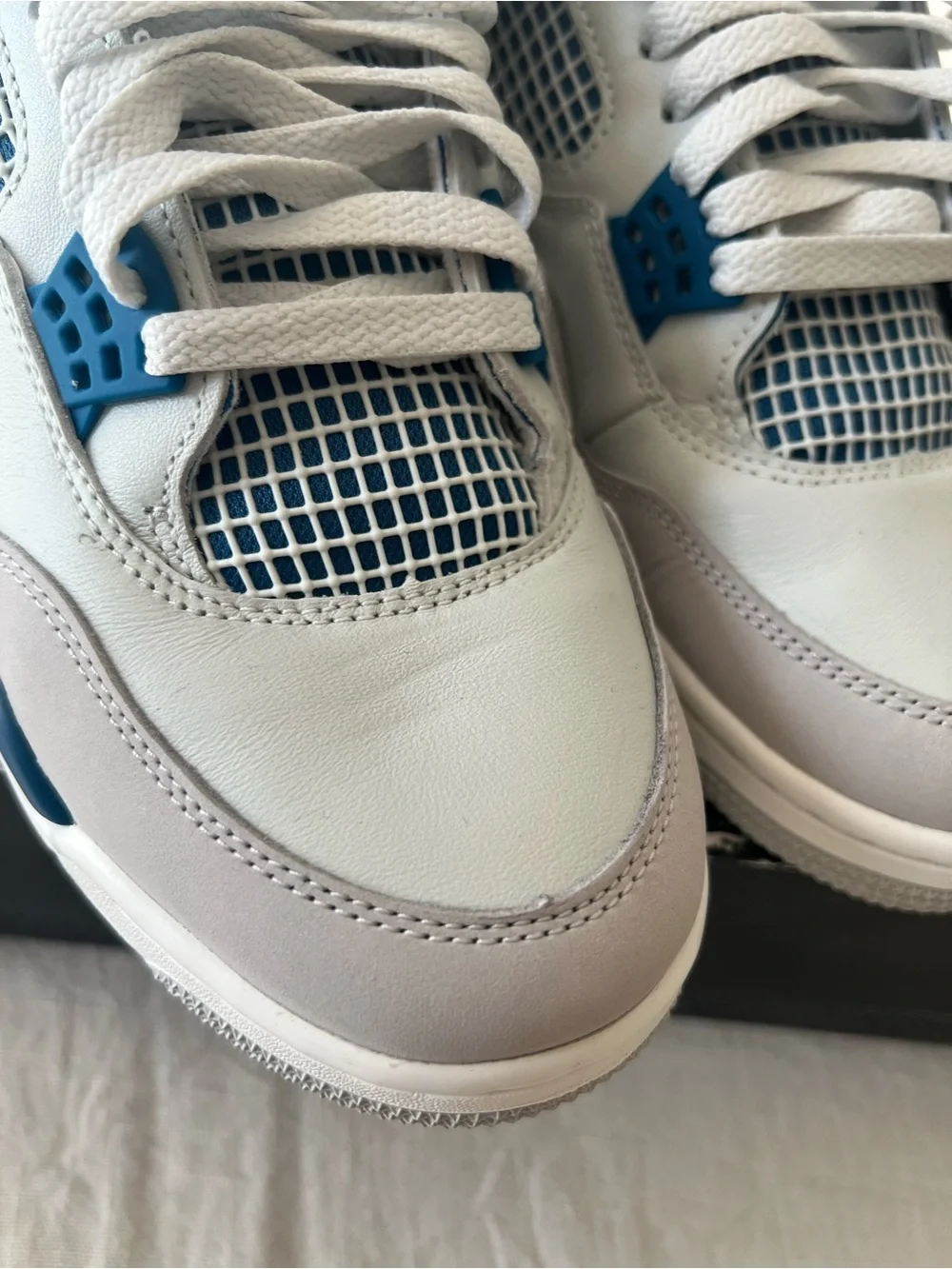 Jordan Retro 4 Sneakers military Blue